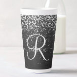Benutzerdefiniertes Silver Glitzer Black Sparkle M Milchtasse<br><div class="desc">Dieses elegante,  latte Tasse-Design mit hübsch silberfarbenem Glitzer auf schwarz gebürstetem metallischem Hintergrund ist einfach zu personalisieren.</div>