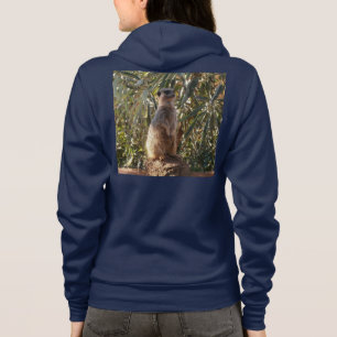 Beobachtender Sentinel: Meerkat im grünen Hintergr Hoodie