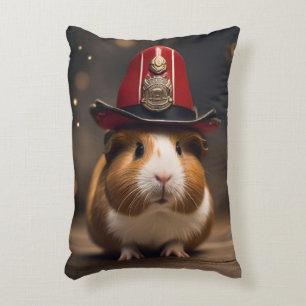 Bereit: Guinea Pig in einem Fireman-Hut, Dekokissen