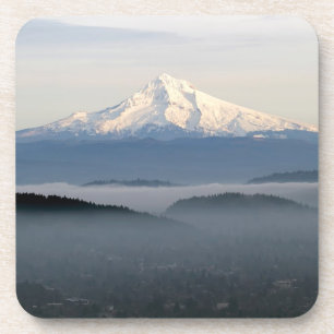 Berg-Haube mit tief liegend Nebel über Portland Getränkeuntersetzer