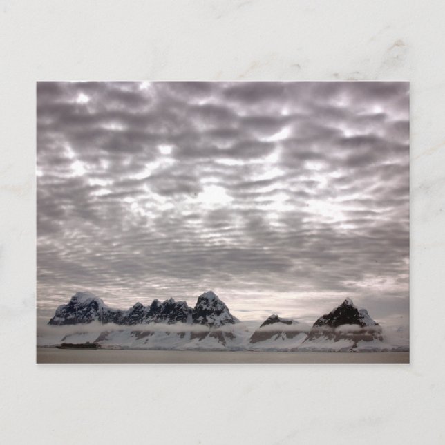Berg mit Kreuzfahrtschiff im Pole Postkarte (Vorderseite)