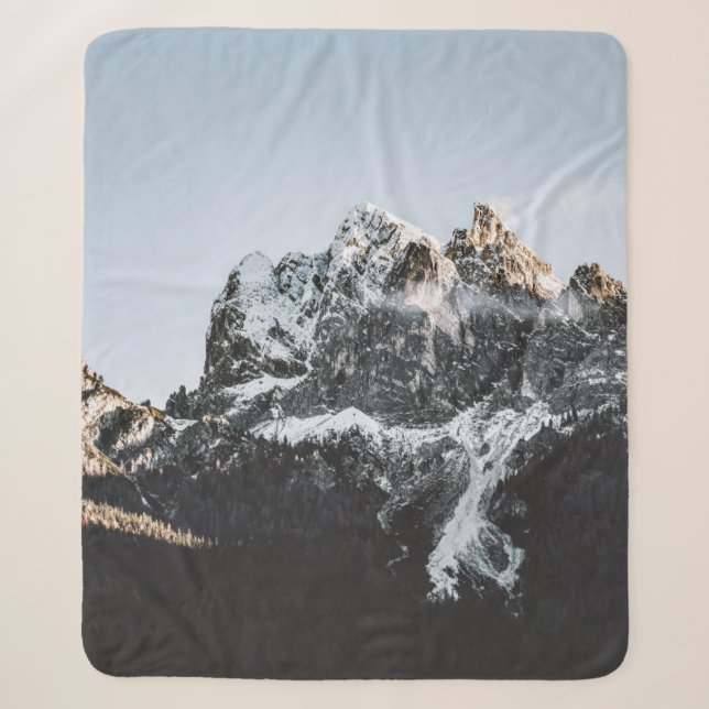 BERG MIT SCHNEELAGE AM TAG SHERPADECKE (Vorderseite)