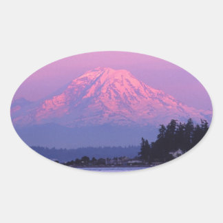 Berg Rainier bei Sunset, Washington Staat. Ovaler Aufkleber