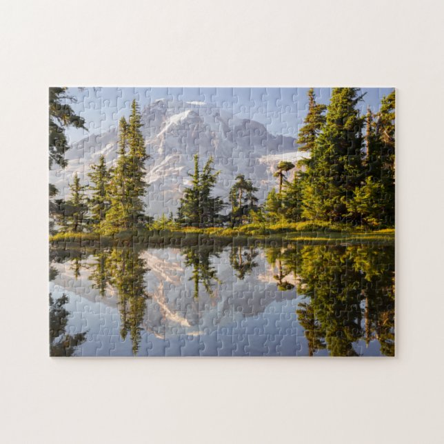 Berg Rainier reflektiert in einer Torte bei Plumme Puzzle (Horizontal)