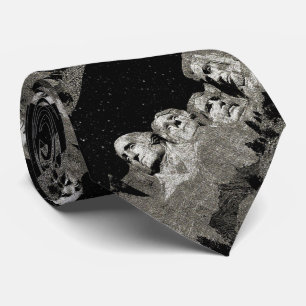 Berg Rushmore, Neck Tie Krawatte