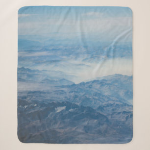 BERG UNTER BLAUEM HIMMEL AM TAG SHERPADECKE