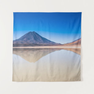 BERGE AUF DEM WASSER SPIEGELN WANDTEPPICH