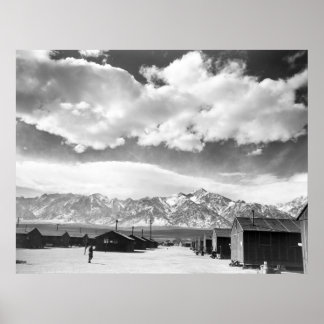 Berge auf Manzanar: 1943 Poster