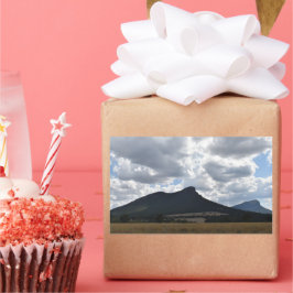 Berge Sturgeon und Abrupt unter dramatischen Wolke Rechteckiger Aufkleber