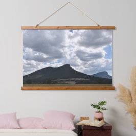 Berge Sturgeon und Abrupt unter dramatischen Wolke Wandteppich Mit Holzrahmen