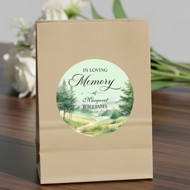 Berge und Bäume feiern Lebensbeerdigung Runder Aufkleber (Von Creator hochgeladen)