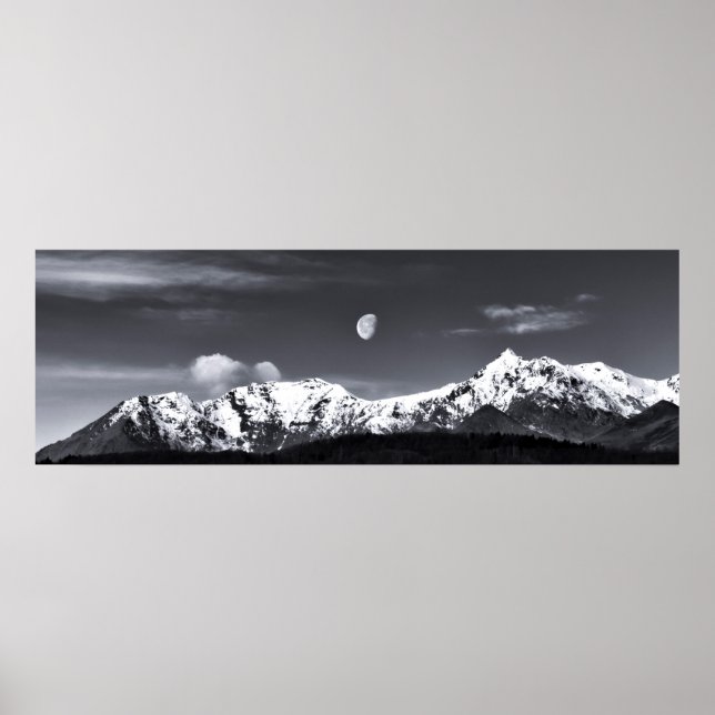 Berge und Mond Poster (Vorne)