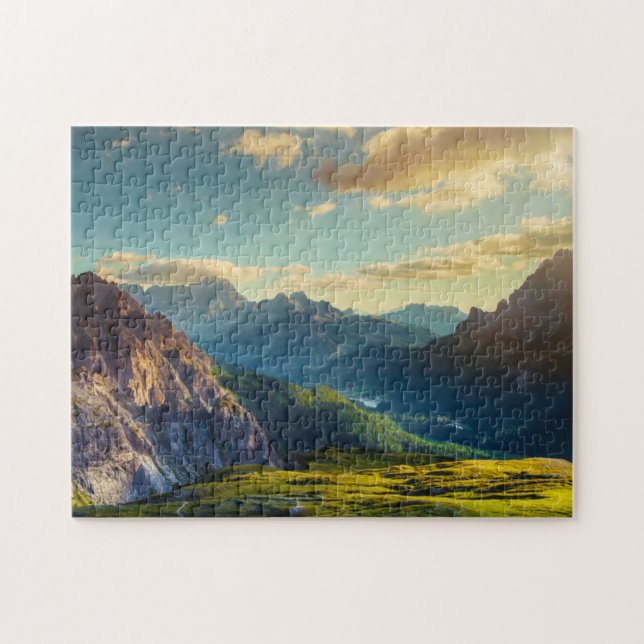 Berge und Tal am Sonnenuntergang Puzzle (Horizontal)