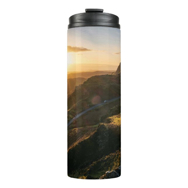 BERGE WÄHREND DES TAGES THERMOSBECHER (Vorderseite)
