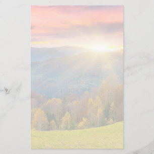 Berglandschaft mit Wald Briefpapier