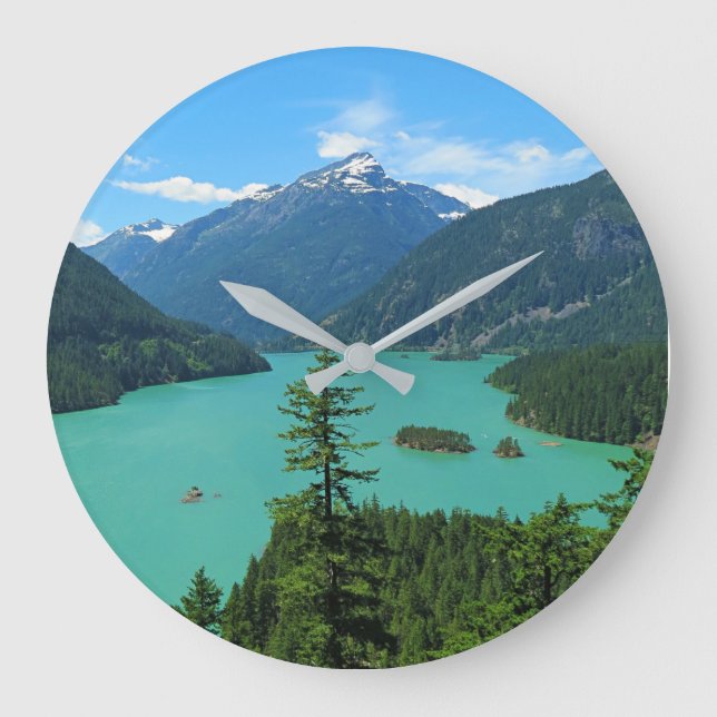 Bergsee-Landschaft in Washington Große Wanduhr (Vorderseite)