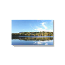 Bergsee, Wald, Kabinen, Blauer Himmel