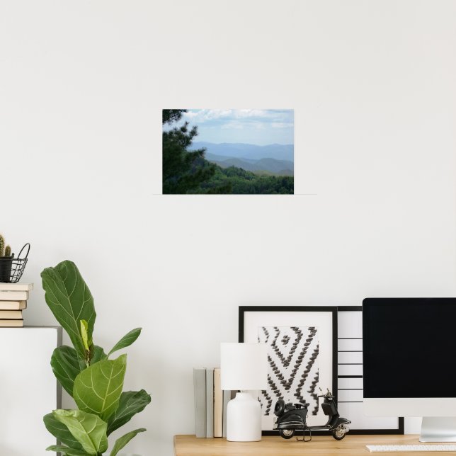 Bergszene mit Baum Poster (Heimbüro)