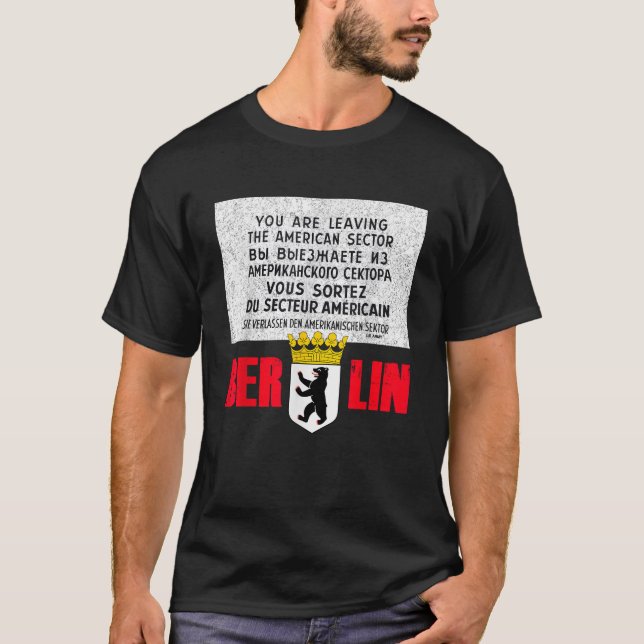 Berlin Checkpoint Charlie Sign   T-Shirt (Vorderseite)