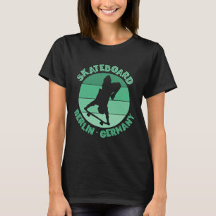 Berlin Deutschland Skateboarder Urne Skateboarding T-Shirt