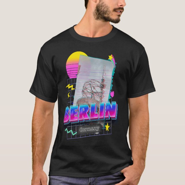 BERLIN ENGV Vaporwave 80s Retro Germany T-Shirt (Vorderseite)