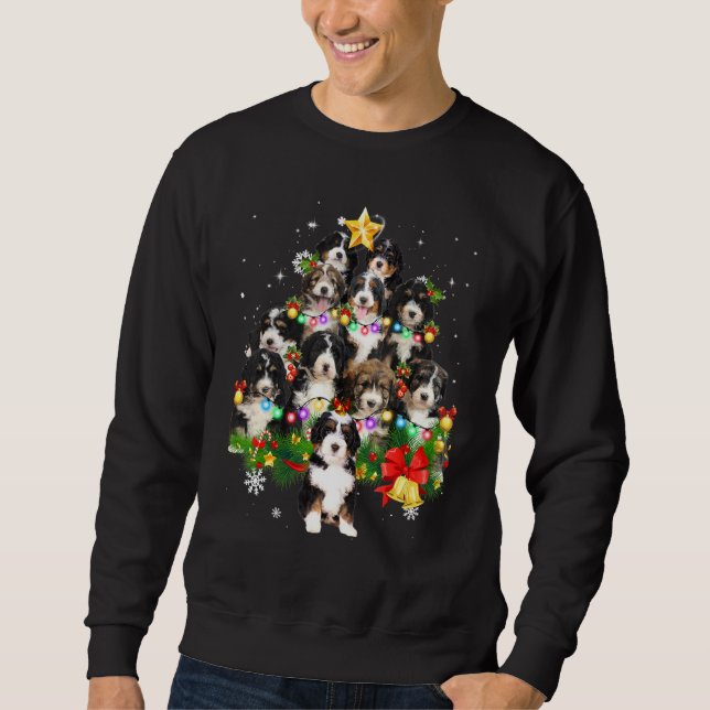 Bernedoodle Christmas Dog Tree Lights Pajamas Fami Sweatshirt (Vorderseite)