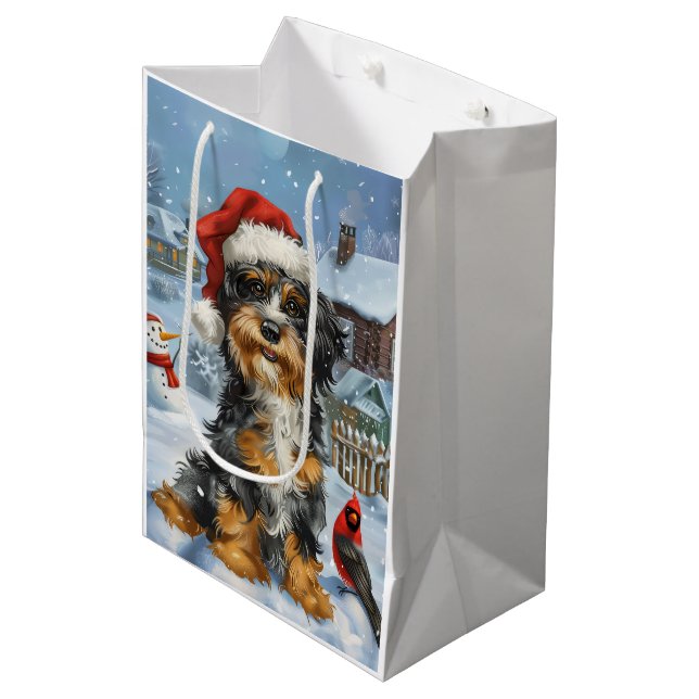 Bernedoodle Dog Winter Wunderland Weihnachten Mittlere Geschenktüte (Vorderseite Schrägansicht)