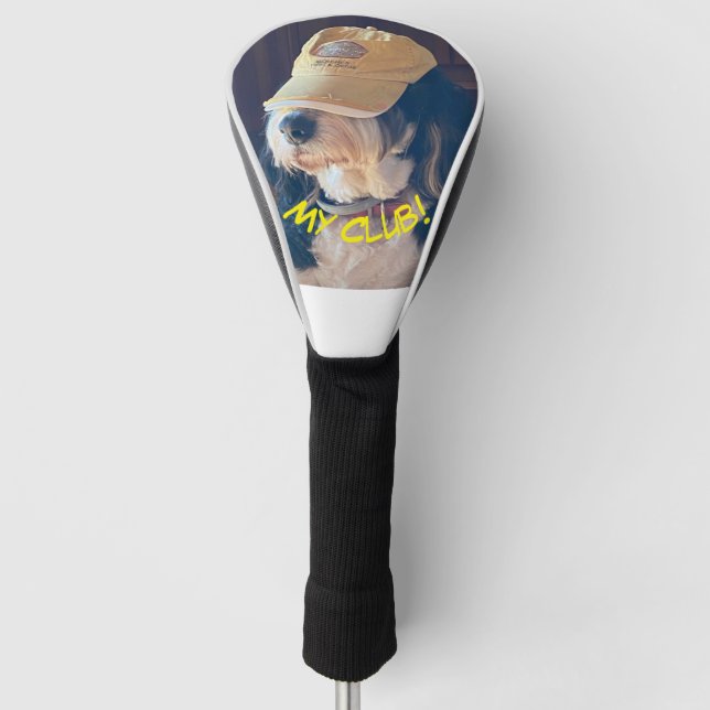 Bernedoodle-Hund mit gelbem Golfhut Golf Headcover (Vorderseite)