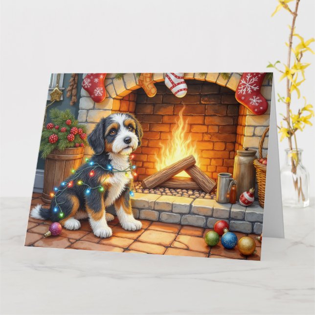 Bernedoodle Kamin mit Weihnachtslichtern Karte (Gelbe Blume)