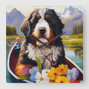 Bernedoodle on a Paddle: Ein Landschaftliches Aben Quadratische Wanduhr