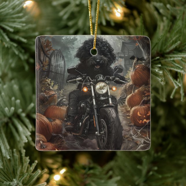 Bernedoodle Riding Motorrad Halloween Beängstigend Keramikornament (Baum)