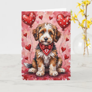 Bernedoodle Valentinstag Hund sitzt mit Herzen Rot Karte