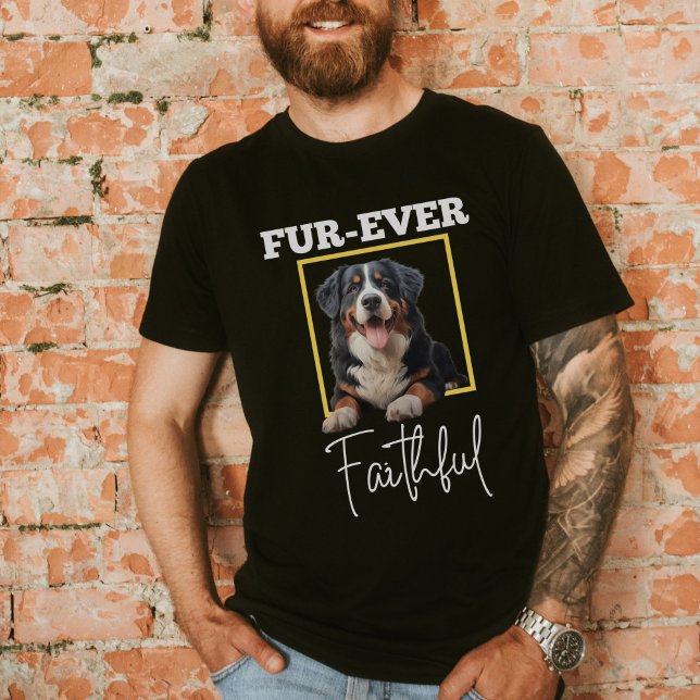 Bernese Lovers, Bernese Mountain Dog T-Shirt (Von Creator hochgeladen)