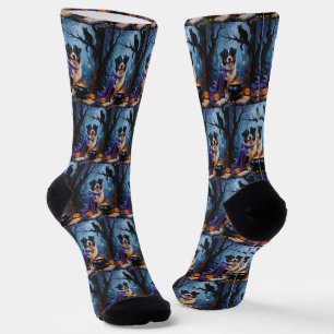 Bernese Mountain Dog Whimsical Halloween Malerei Socken