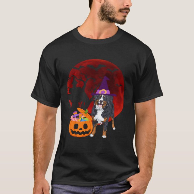 Bernese Mountain Dog with witch hat Candy Pumpkin  T-Shirt (Vorderseite)