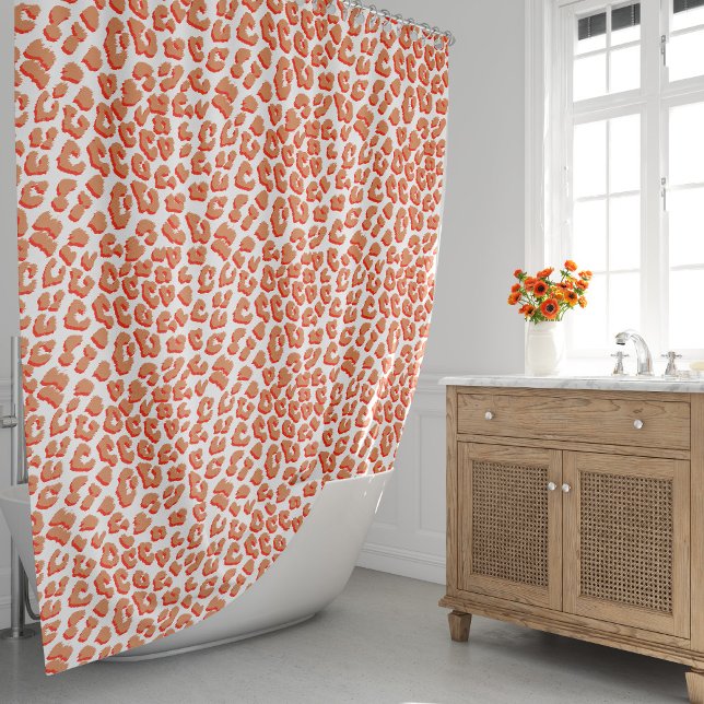 Bernsteinfarben und weißes Leopard Duschvorhang (Amber Color Leopard Print Shower Curtain by Looly Elzayat
)