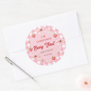 Berry erster Geburtstag rosa Gingham Erdbeermädche Runder Aufkleber