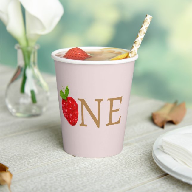 Berry First 1. Strawberry Birthday Pappbecher (In Situ)