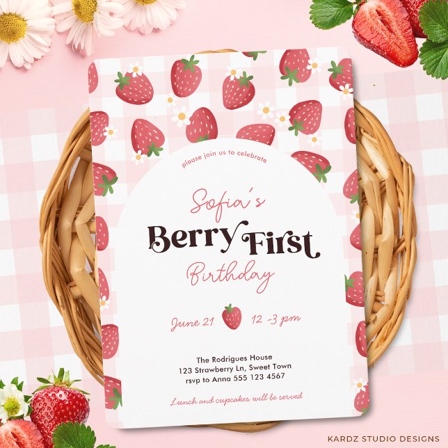 Berry First Birthday 1. Geburtstag Einladung (Invite shown in 5 x 7 inches size with rounded corners. Personalize size, paper and, corner style)