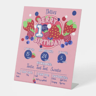 Berry First Birthday Milestone Board Sockelschild