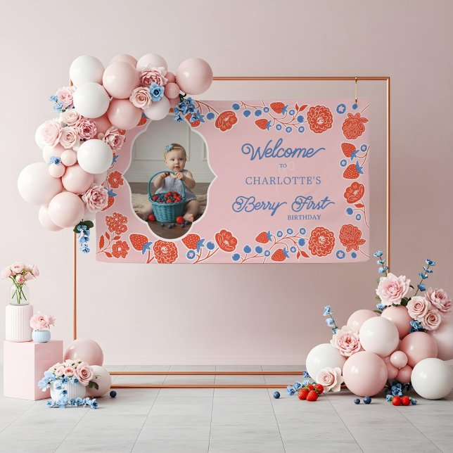 Berry First Birthday Niedlich Strawberry Welcome F Banner (Berry First Birthday Cute Strawberry Welcome Photo Banner)