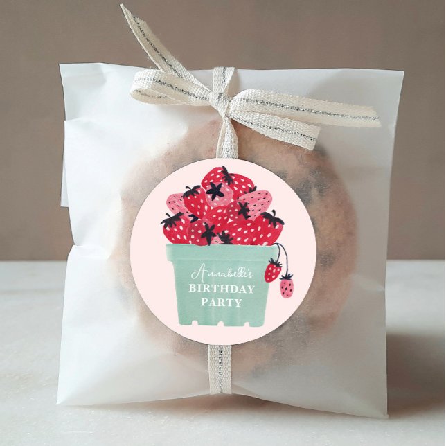 Berry First Birthday Party Strawberry Runder Aufkleber (Berry Sweet Favor Sticker)