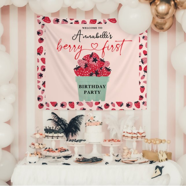 Berry First Birthday Party Strawberry Wandteppich (Berry First Birthday Party Banner)