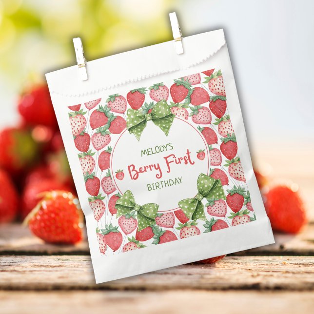 Berry First Birthday Strawberry Party Favor Bags Geschenktütchen (Von Creator hochgeladen)