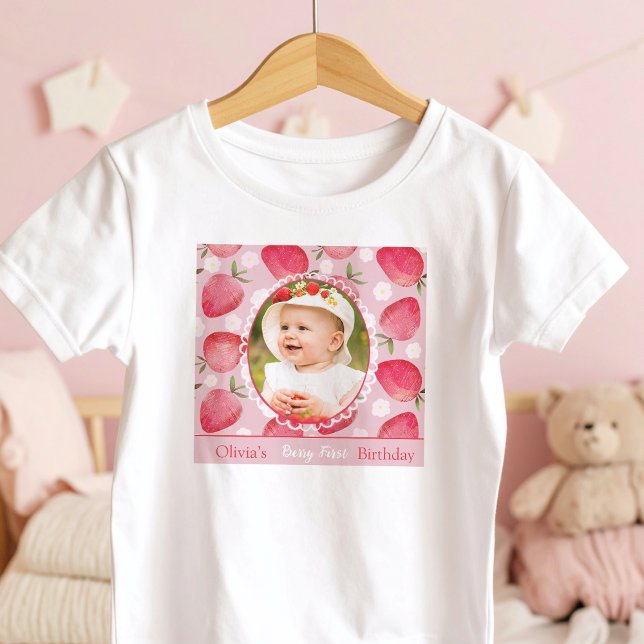 Berry First Birthday Toddler Photo T-Shirt (Von Creator hochgeladen)