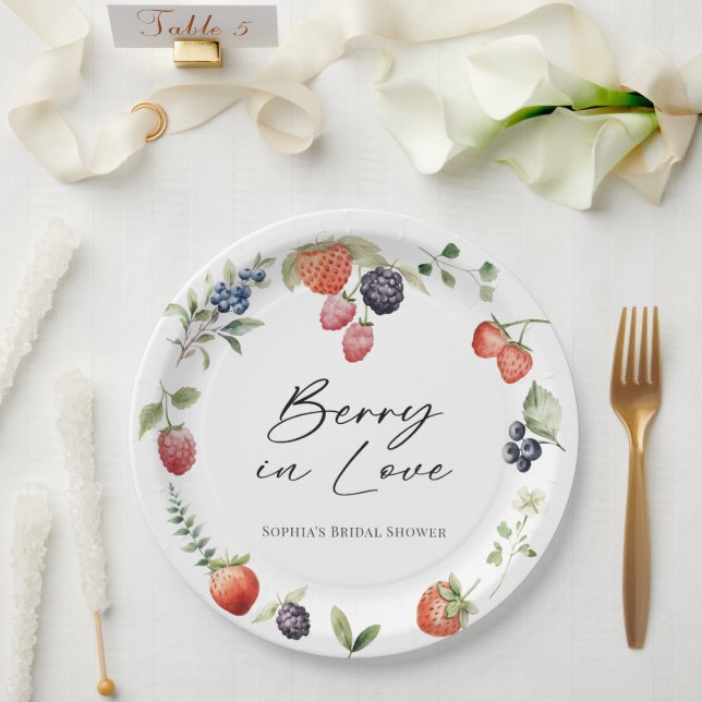 Berry in Love Watercolor Berries Bridal Shower Pappteller (Hochzeit)