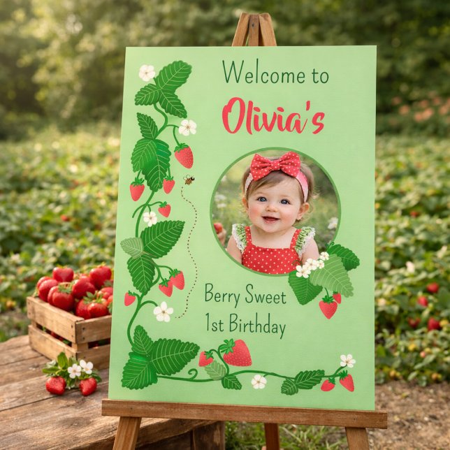 Berry Sweet 1st Birthday Strawberry  Poster (Von Creator hochgeladen)