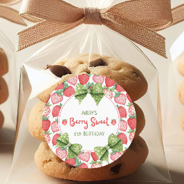 Berry Sweet 6th Birthday Strawberry Party  Runder Aufkleber