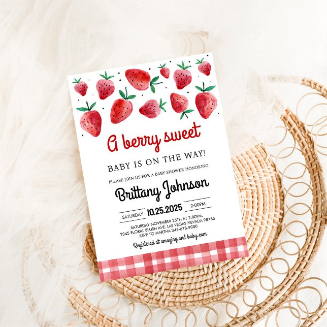Berry Sweet Baby on Way Girl Baby Shower Einladung (Von Creator hochgeladen)