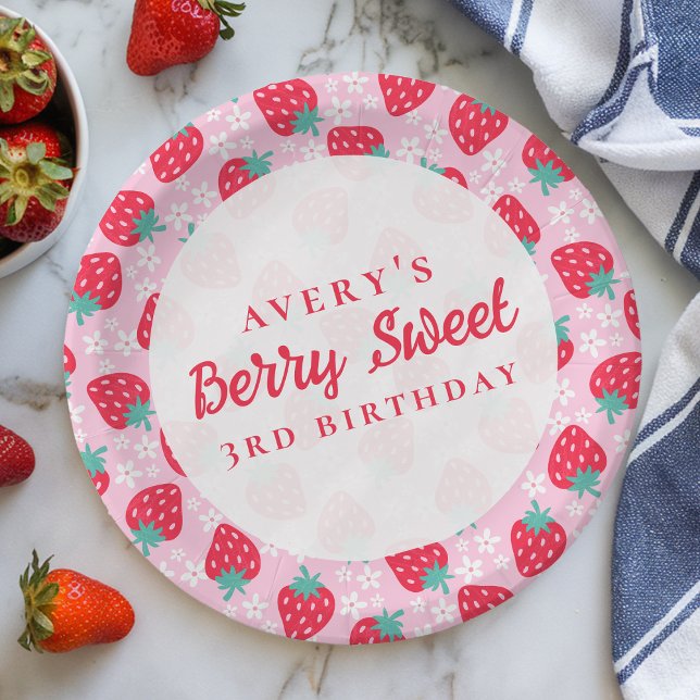 Berry Sweet Birthday Strawberry Daisy Pappteller (Von Creator hochgeladen)